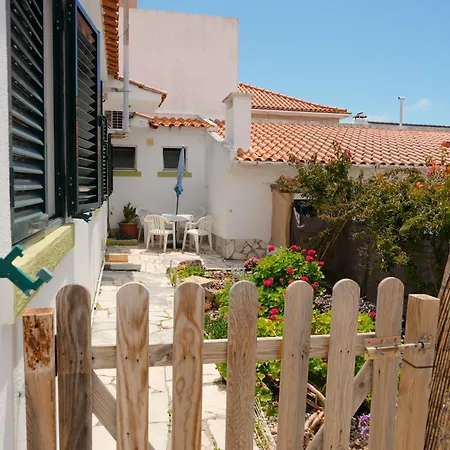 2 Bedroom Unit In A Small, Managed Complex Estoril