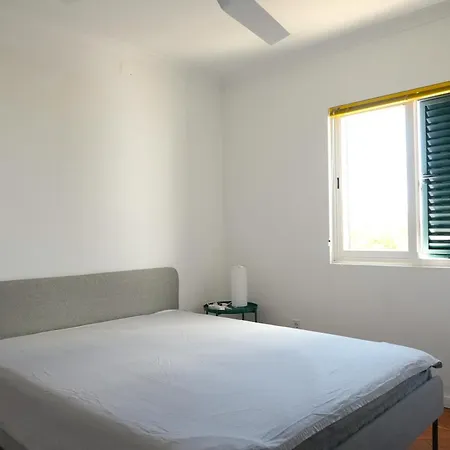 2 Bedroom Unit In A Small, Managed Complex Apartment Estoril