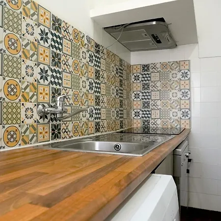 2 Bedroom Unit In A Small, Managed Complex Apartment Estoril